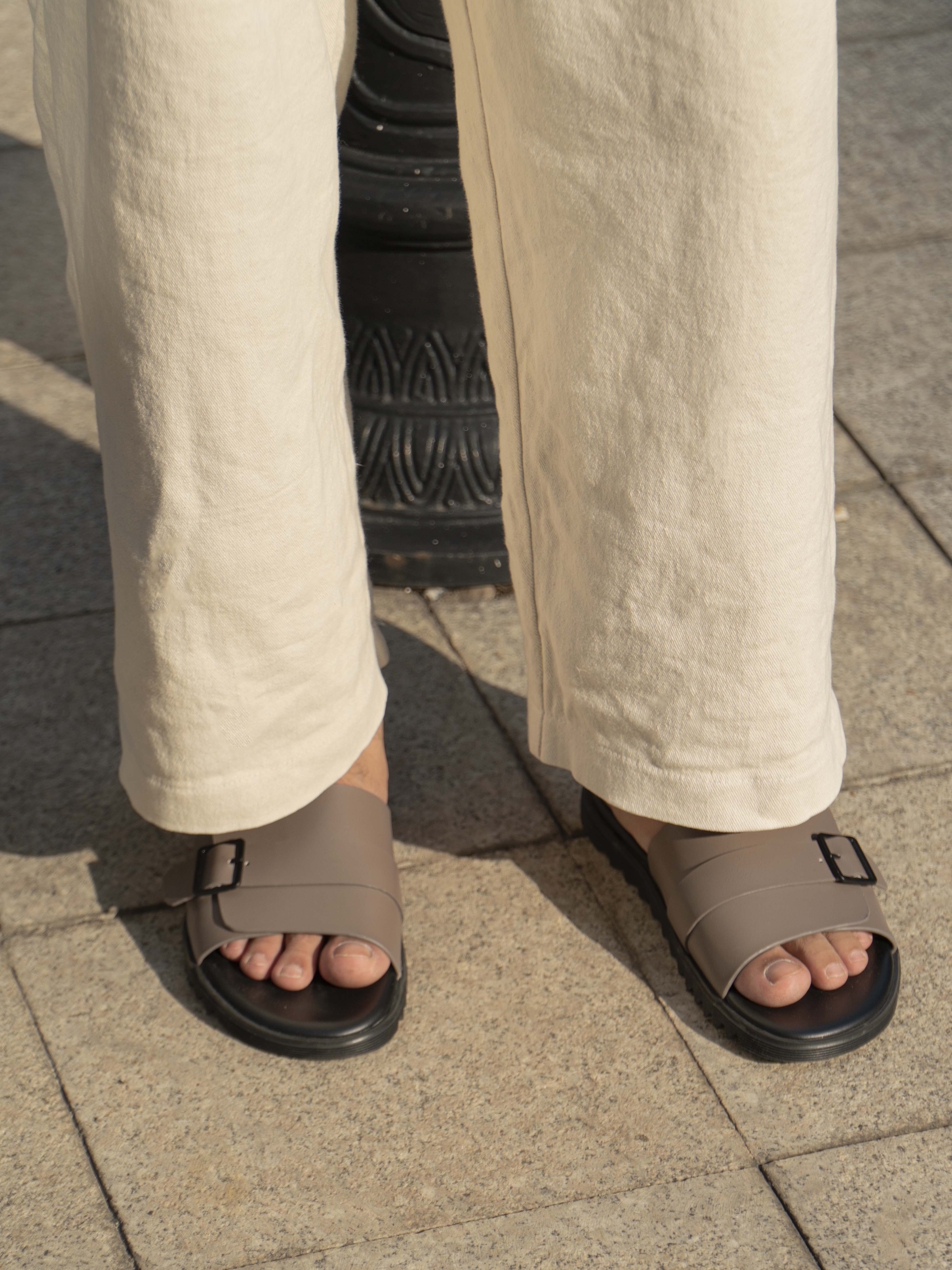 Dép Da Center Sandal 02