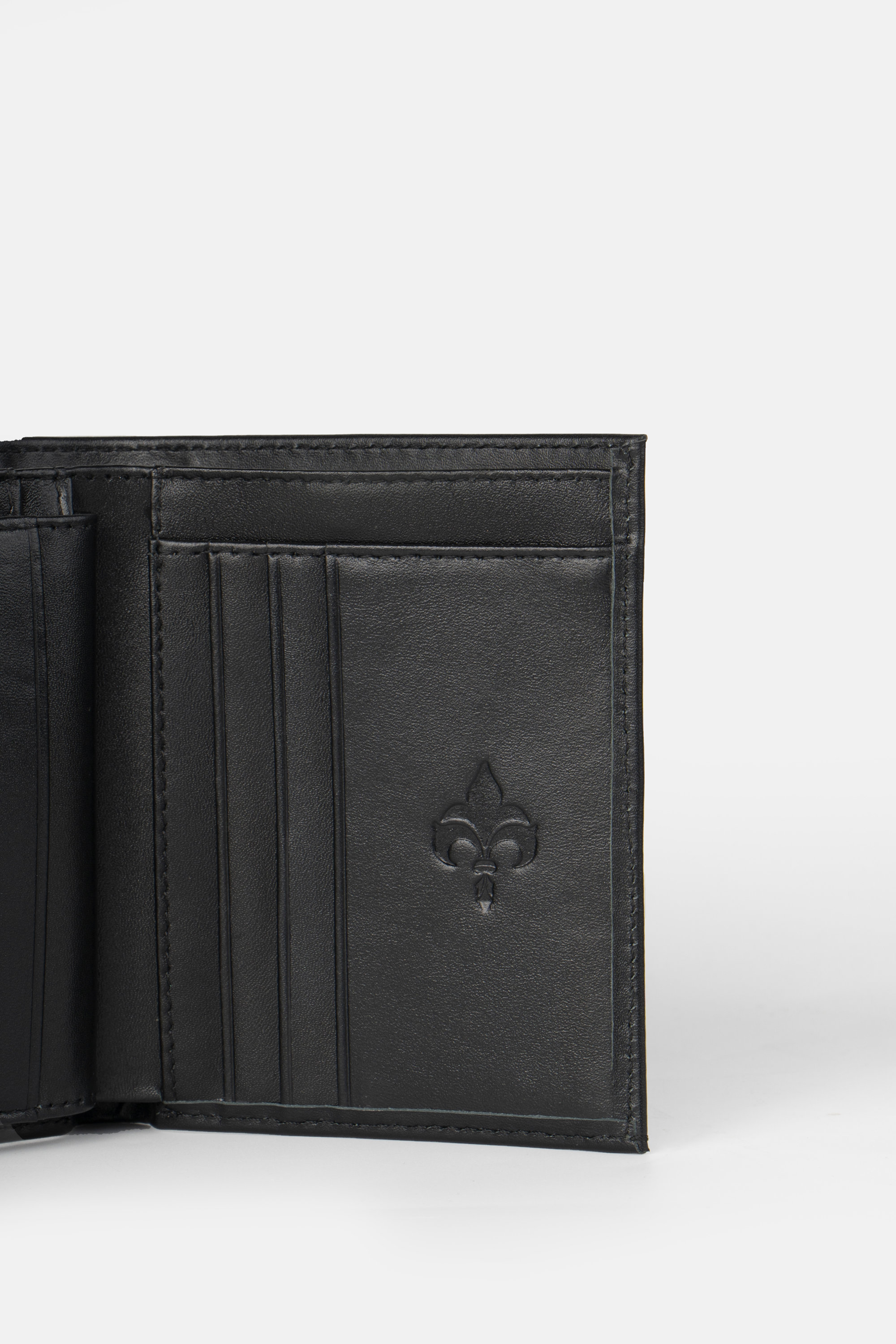 Ví Đứng Tri-fold Two